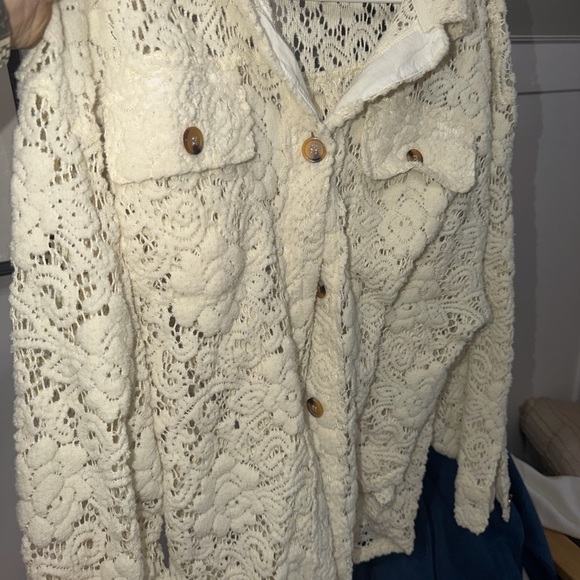 BiBi Ivory Lace Blouse - Picture 4 of 5